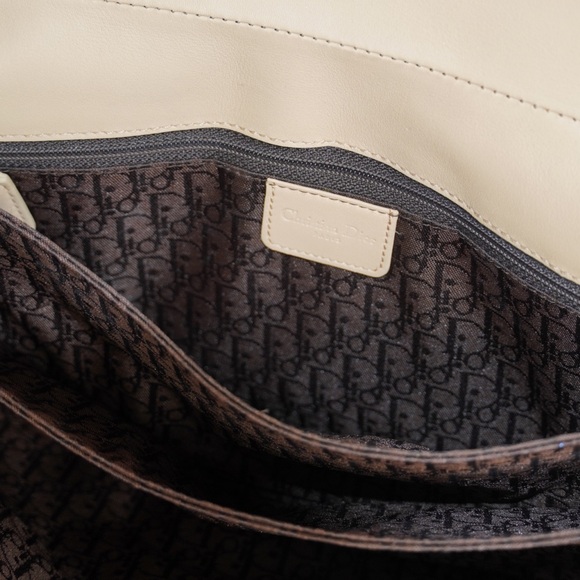 Dior Beige Suede Admit It Shoulder Bag - Picture 12 of 12